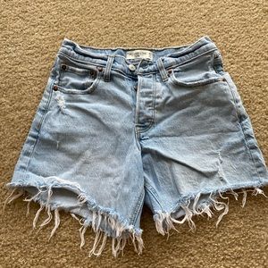 Abercrombie Baggy 90s Shorts